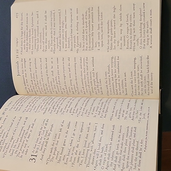 The Holy Scriptures - 1935 - Picture 6 of 7